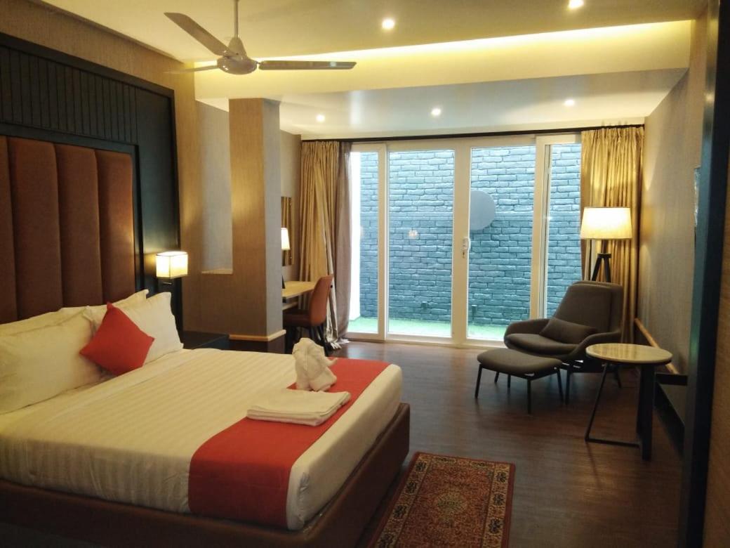 Hotel Jyoti Forbesganj Bagian luar foto